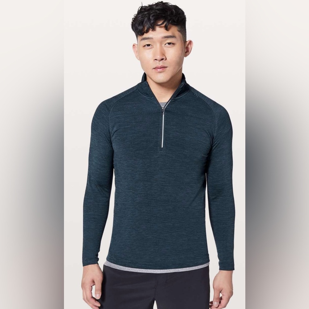 Lululemon- Metal Vent Tech 1/2 Zip- Mineral Blue/Nautical Navy- Medium- Like New